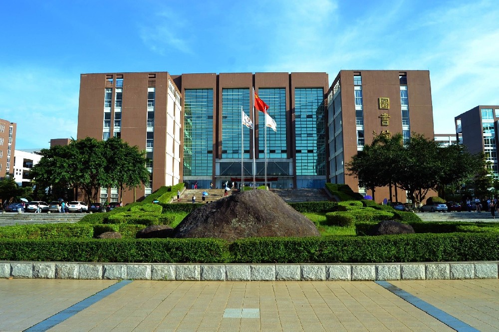 測土配方施肥儀進入廣東農工商職業(yè)技術學院